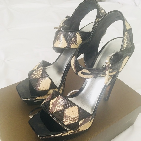 Bebe Morrocan Patchwork Snake/Black Pump - Picture 2 of 5